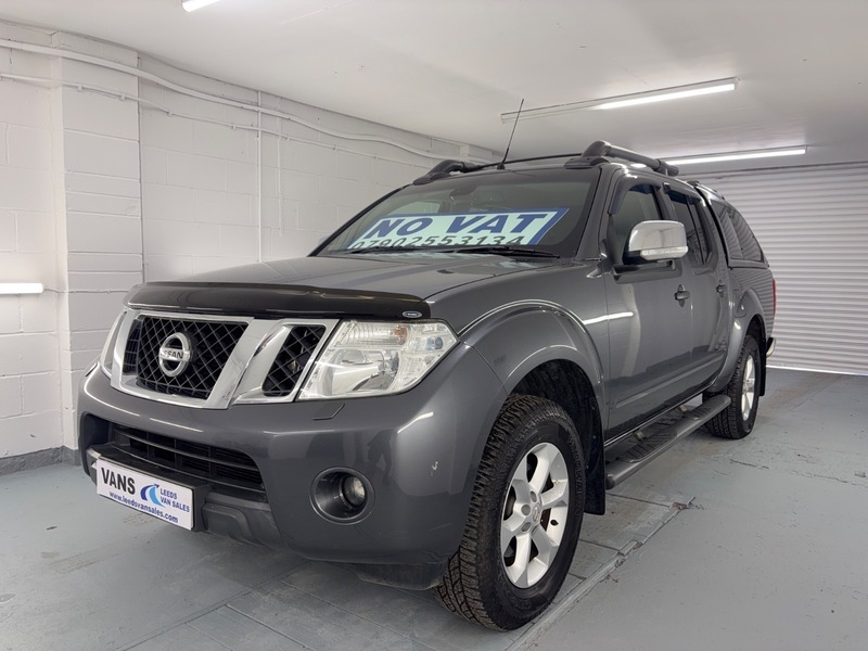 Nissan Navara Dci Tekna 4X4 Grey