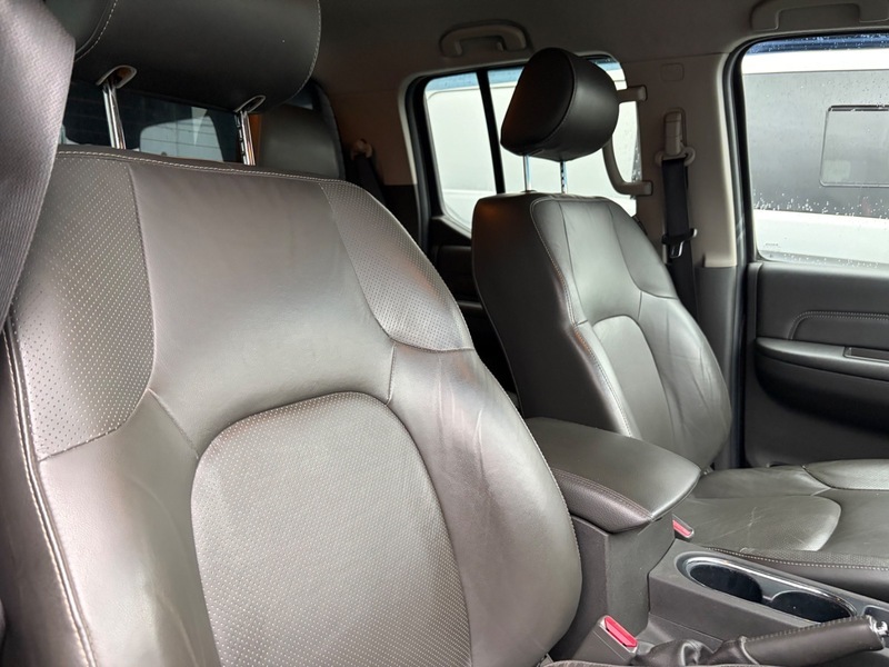 Nissan Navara Platinum Black #20