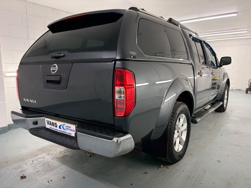 Nissan Navara Dci Tekna 4X4 Grey #5