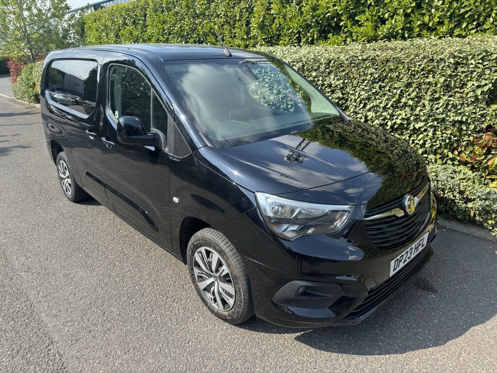 Vauxhall Combo 1.5 Combo Pro 1.5D 100 M6 L2h1 2300 Panel Van 202 Black #2