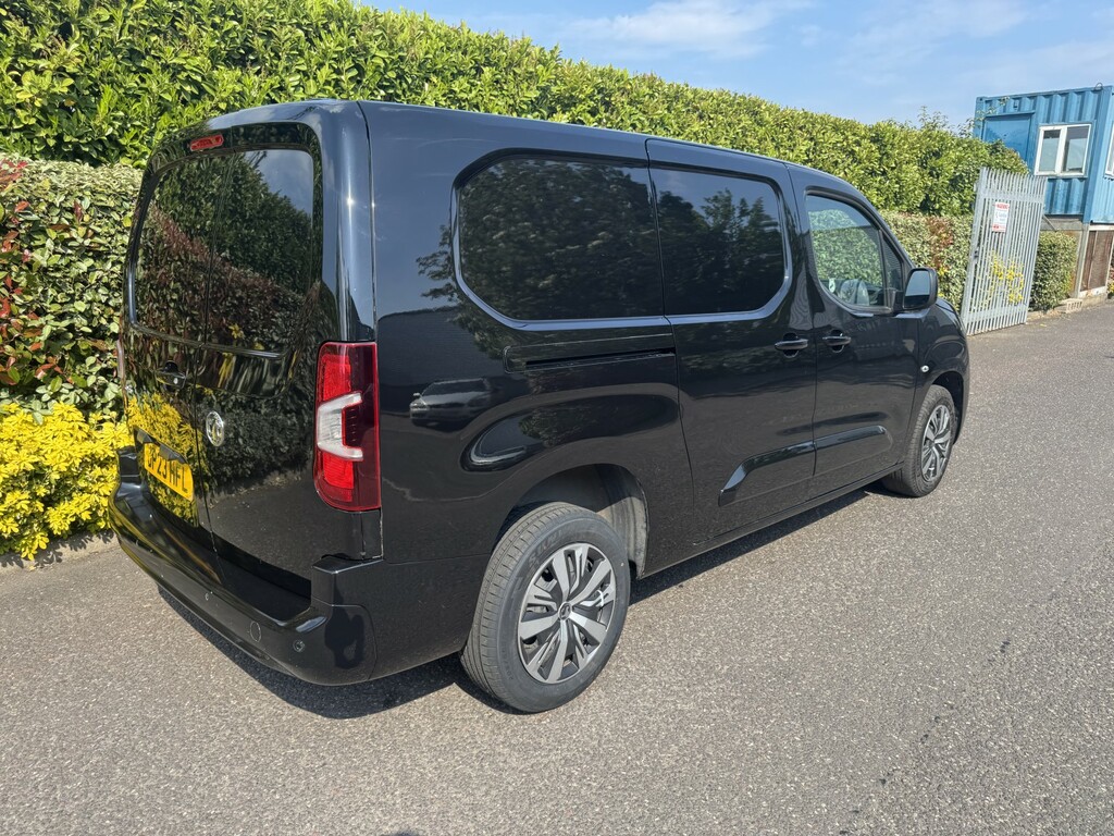 Vauxhall Combo 1.5 Combo Pro 1.5D 100 M6 L2h1 2300 Panel Van 202 Black #6