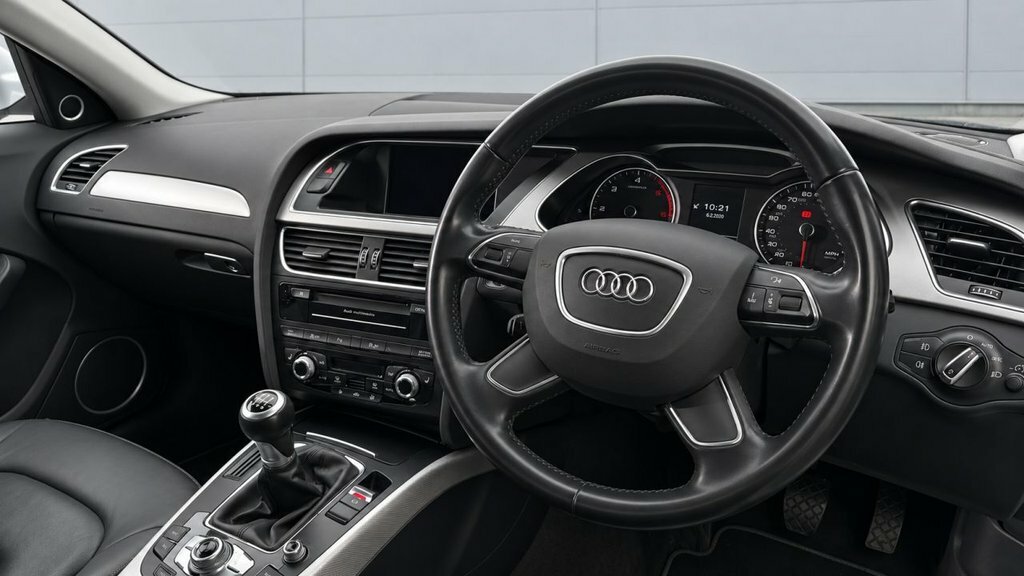 Audi A4 Avant 2L Se White #4