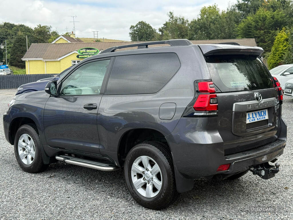 Toyota Land Cruiser 2.8D Utility Commercial Grey #4