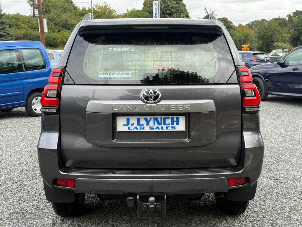 Toyota Land Cruiser 2.8D Utility Commercial Grey #5