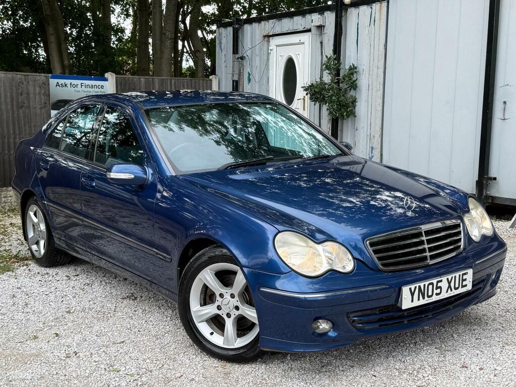 Mercedes-Benz C Class Elegance Se Red #1