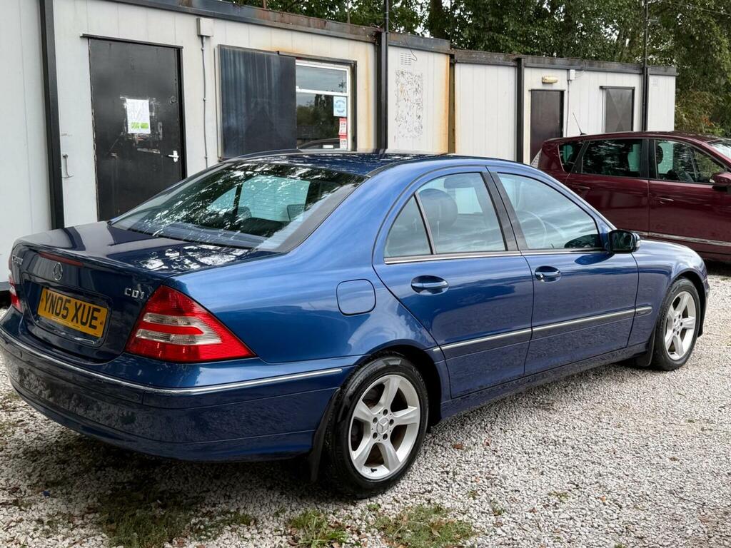 Mercedes-Benz C Class Elegance Se Red #11