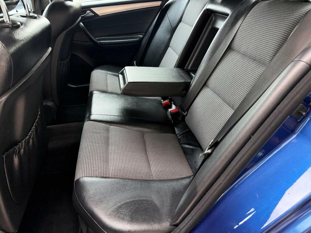 Mercedes-Benz C Class Elegance Se Red #17