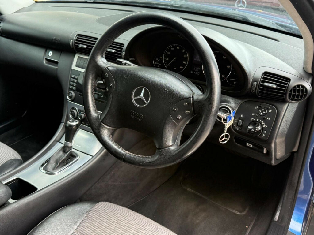 Mercedes-Benz C Class Elegance Se Red #45