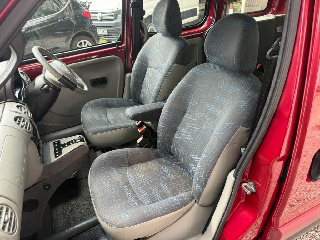 Renault Kangoo 1.6 16V Authentique Red #17