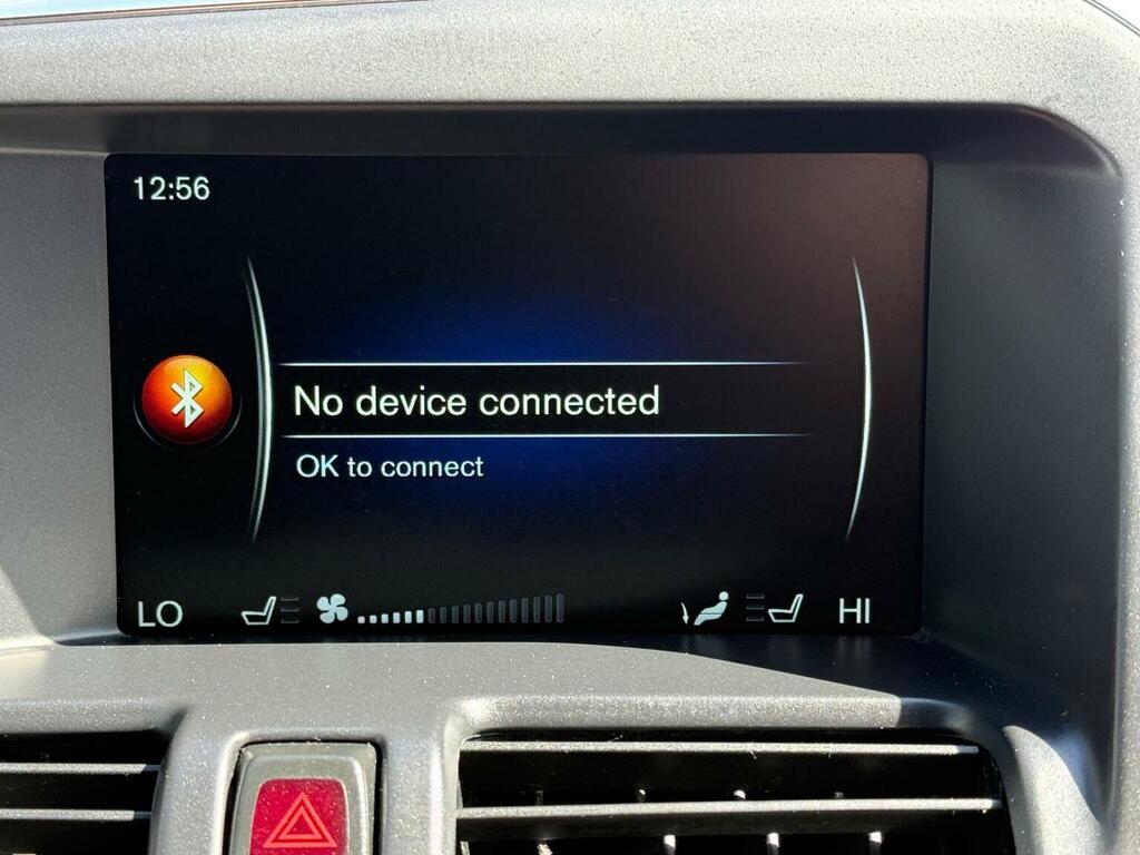 Volvo XC60 2.0 D4 R-design Lux 178 Bhp Black #27