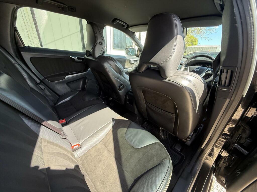 Volvo XC60 2.0 D4 R-design Lux 178 Bhp Black #18