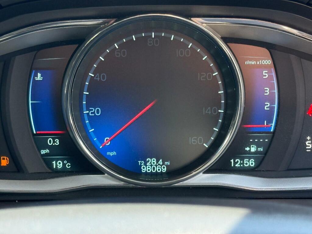 Volvo XC60 2.0 D4 R-design Lux 178 Bhp Black #38