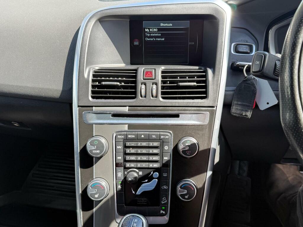 Volvo XC60 2.0 D4 R-design Lux 178 Bhp Black #45