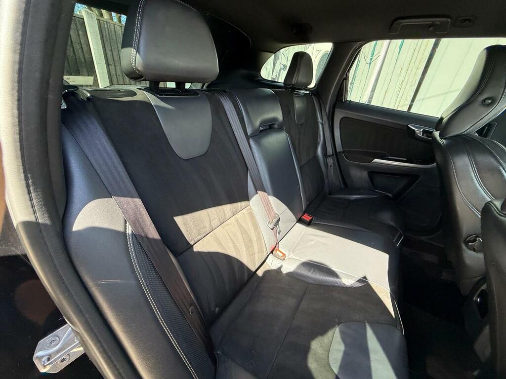 Volvo XC60 2.0 D4 R-design Lux 178 Bhp Black #16