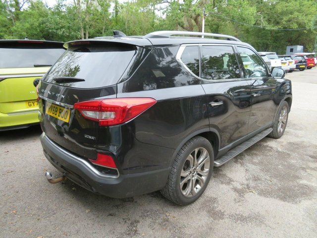 SsangYong Rexton 2018 2.2D Ultimate Suv T-tronic 4 Wheel Black #3