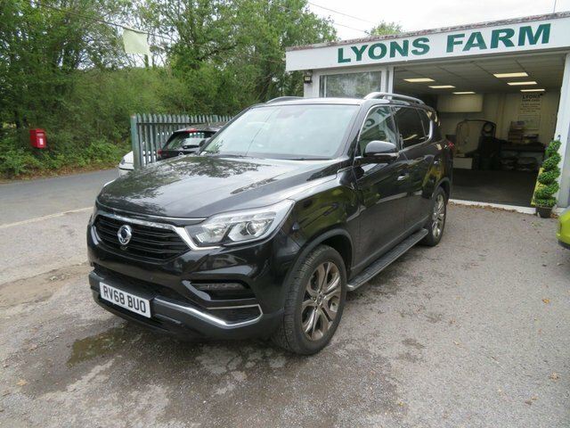 SsangYong Rexton 2018 2.2D Ultimate Suv T-tronic 4 Wheel Black #4