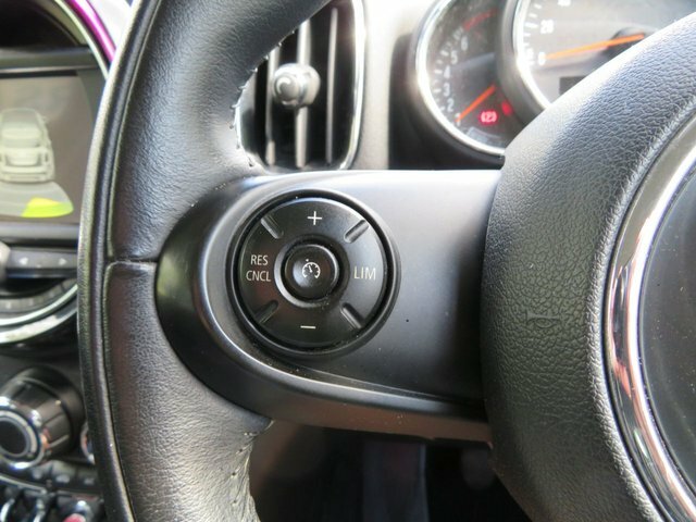 Mini Countryman 1.5 Cooper All4 134 Bhp Red #17
