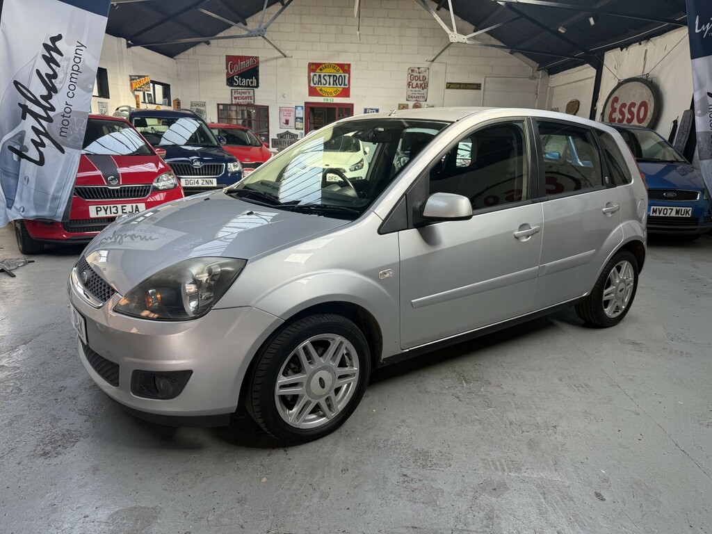 Ford Fiesta 1.4 Td Ghia 200909 FJ08OLK Silver #2