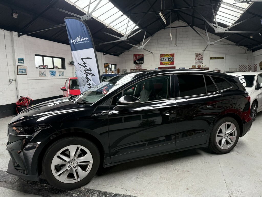 Skoda ENYAQ 62Kwh 60 Edition 202424 Black #2
