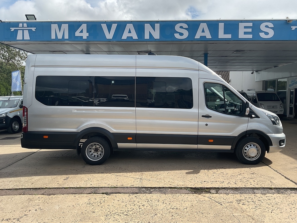 Ford Transit Custom 460 Ecoblue Limited 17 Seat Minibus U8464 U WR25NZY Silver #2