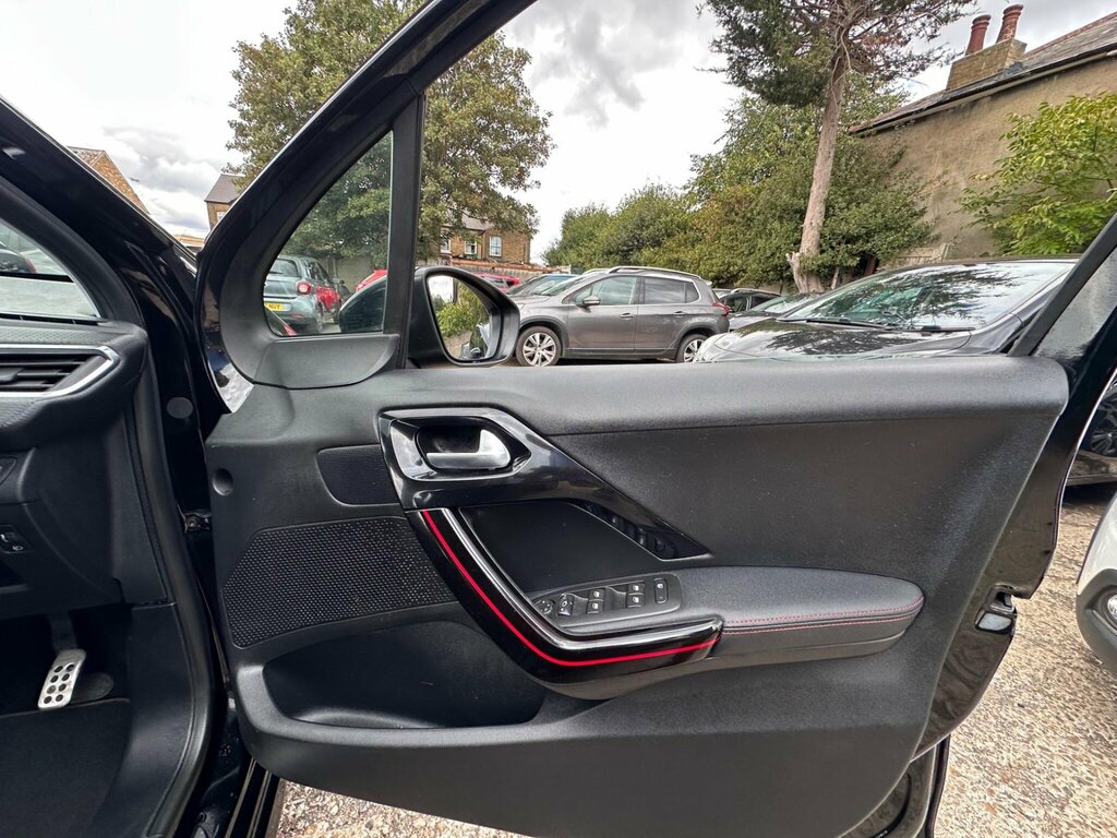 Peugeot 208  Black #16
