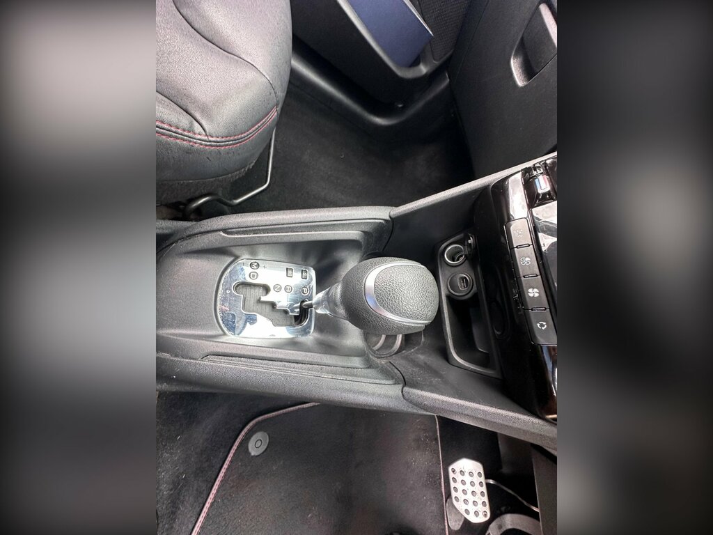 Peugeot 208  Black #18