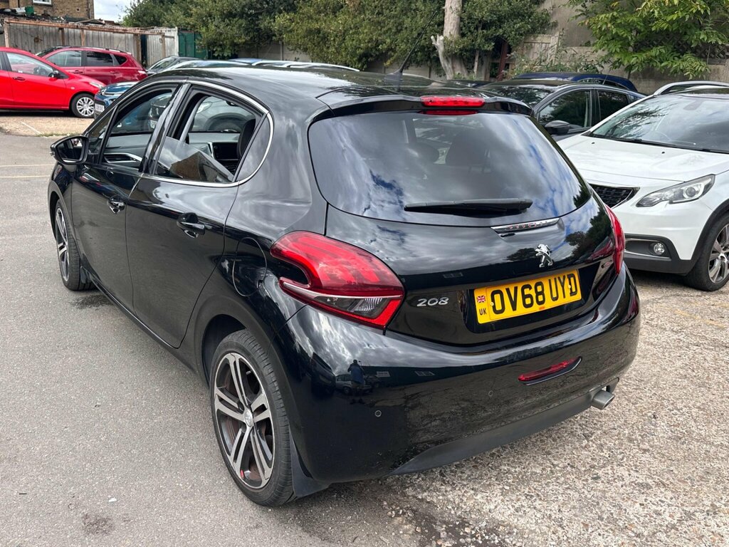 Peugeot 208 1.2 Puretech Gpf Gt Line Eat Euro 6 Ss Black #4