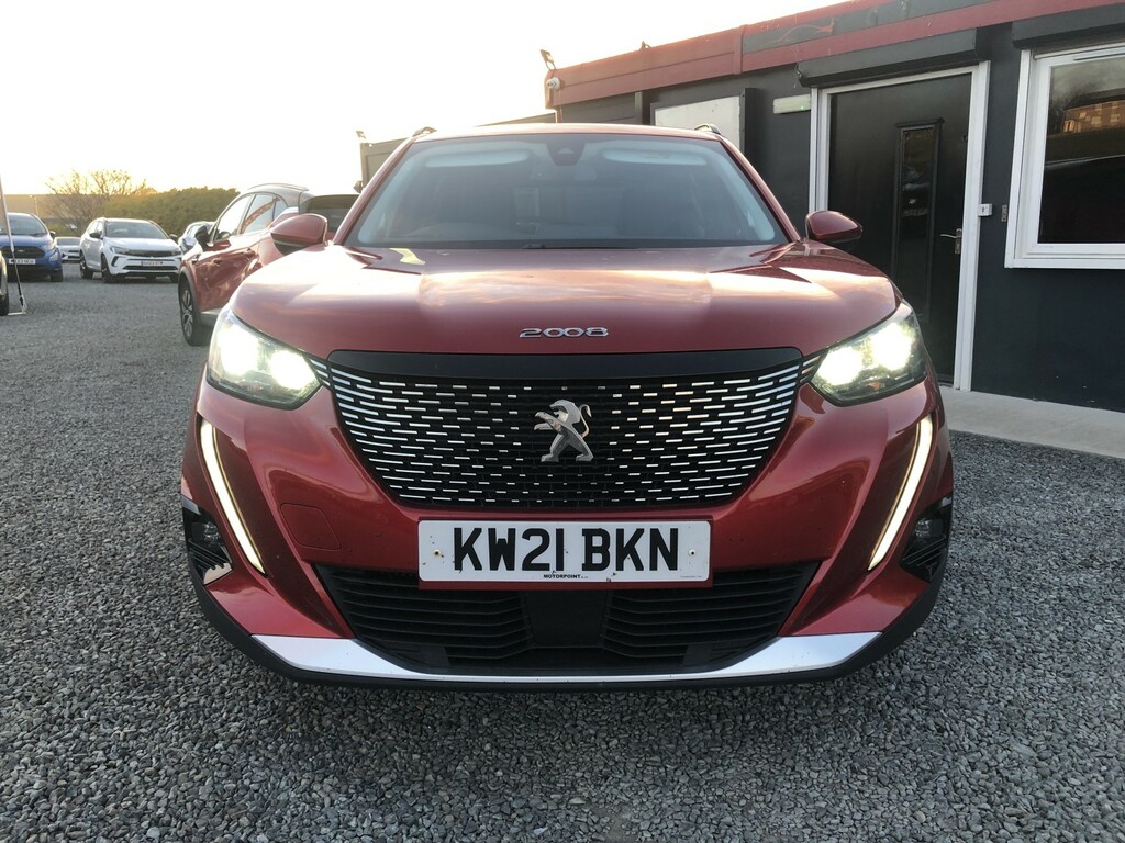 Peugeot 2008 1.5 Bluehdi Allure Premium Red #2