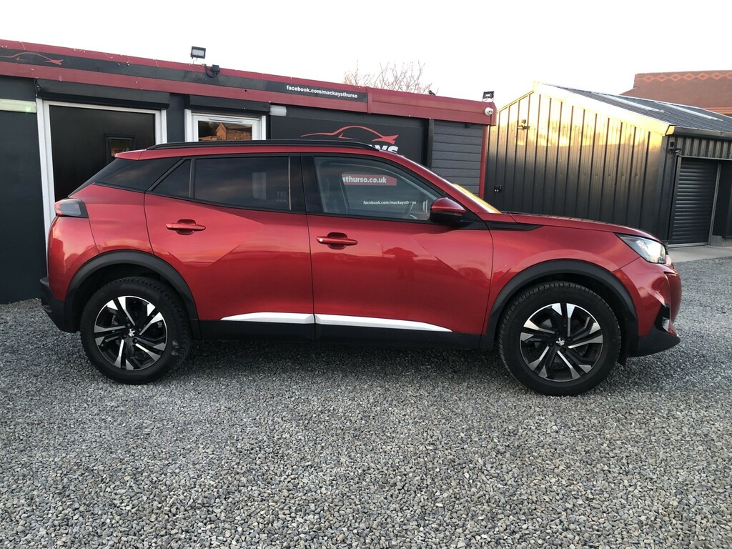 Peugeot 2008 1.5 Bluehdi Allure Premium Red #3