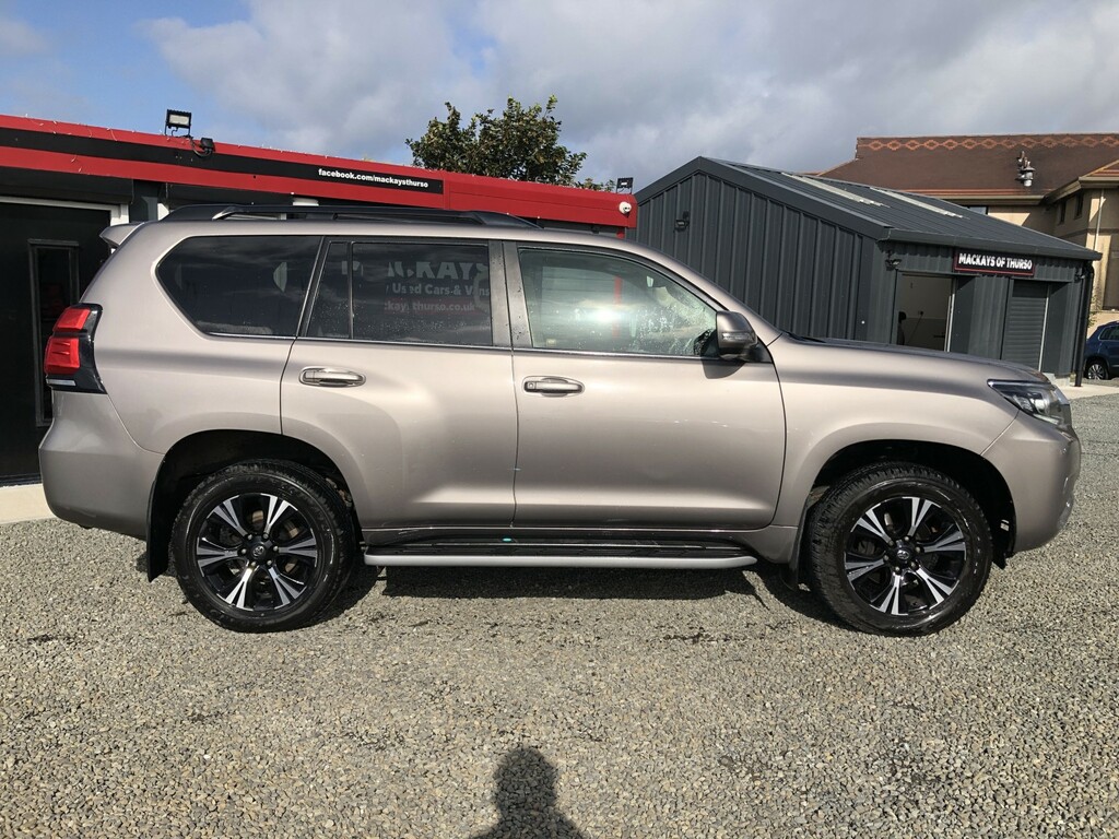 Toyota Land Cruiser 2.8 D Invincible Brown #3