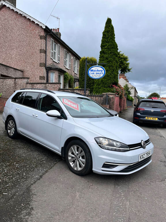 Volkswagen Golf 1.6 Tdi Se Nav KXZ7954 Silver
