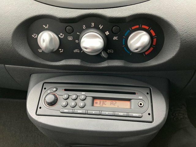 Renault Twingo Expressionulez Free0523 Mot Red #17