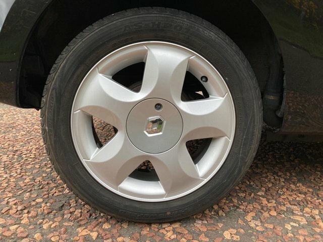 Renault Twingo Expressionulez Free0523 Mot Red #9