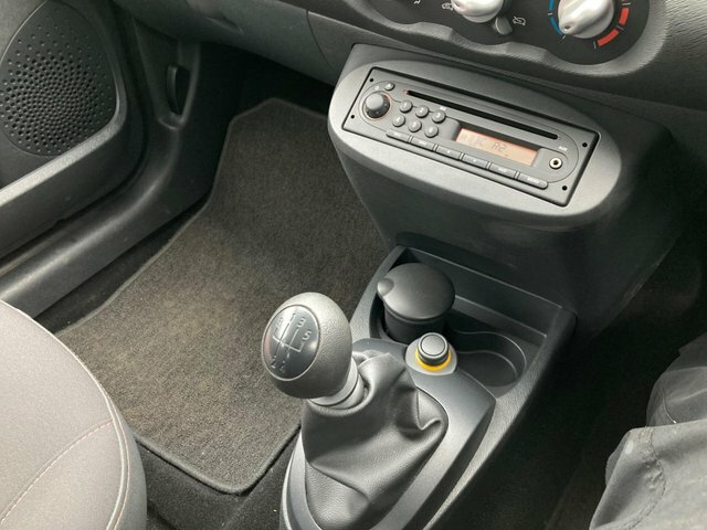 Renault Twingo Expressionulez Free0523 Mot Red #18