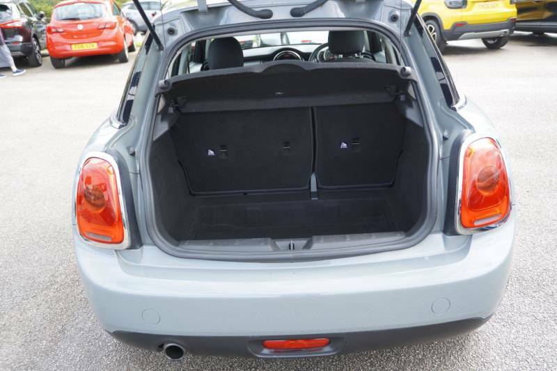 Mini Hatch 1.5 Cooper Euro 6 Ss Grey #4