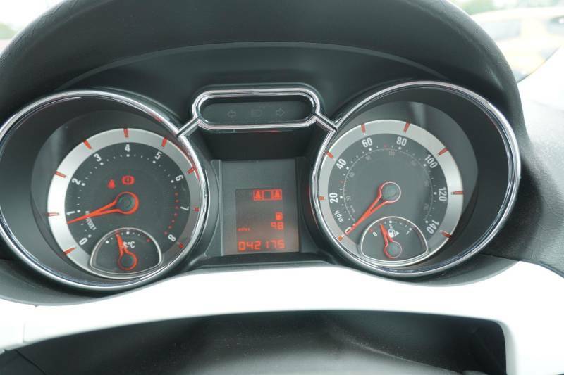 Vauxhall Adam Hatchback 1.4 I Turbo Grand Slam 2015 White #19