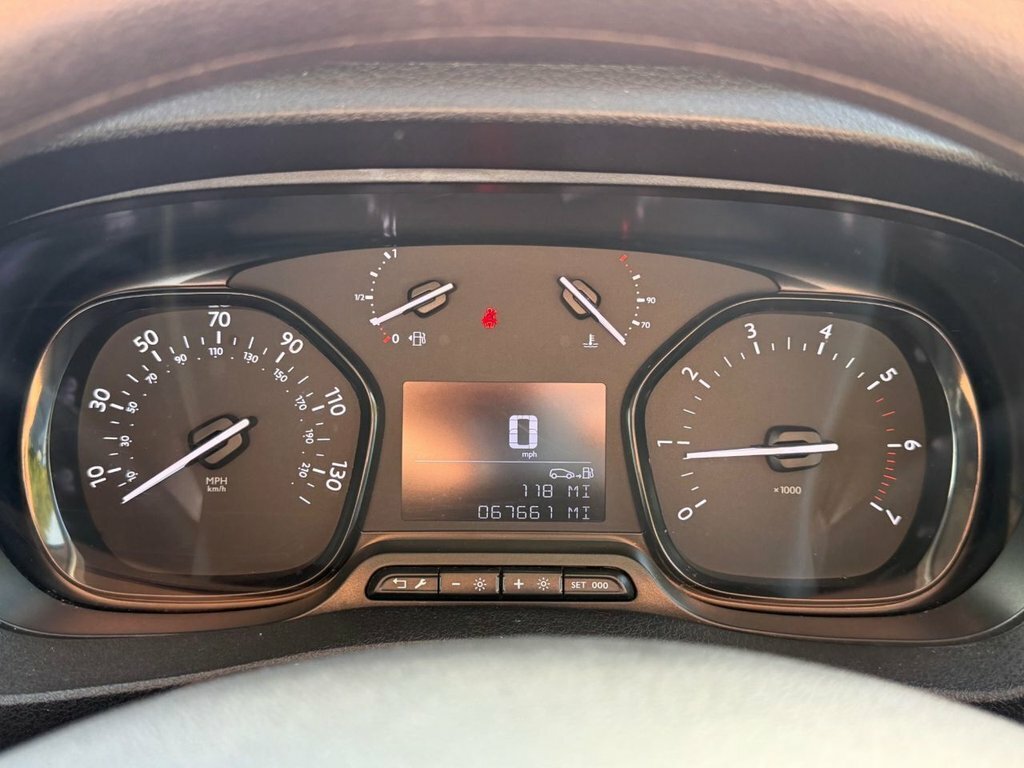 Citroen SpaceTourer Mpv Silver #34