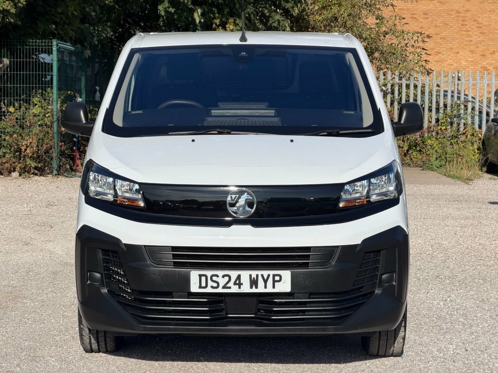Vauxhall Vivaro 2L Prime 6Dr White #6