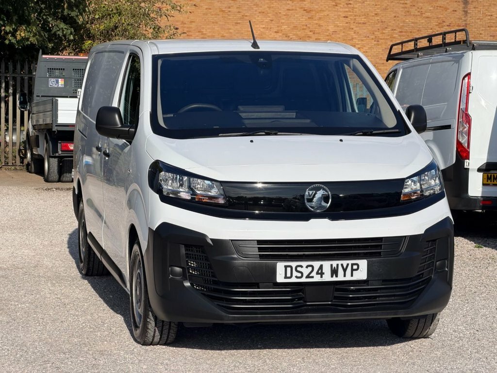 Vauxhall Vivaro 2L Prime 6Dr White #5