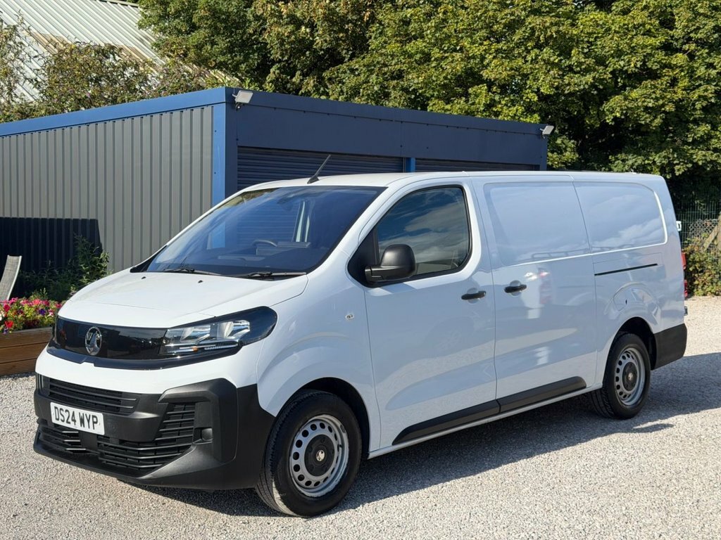 Vauxhall Vivaro 2L Prime 6Dr White