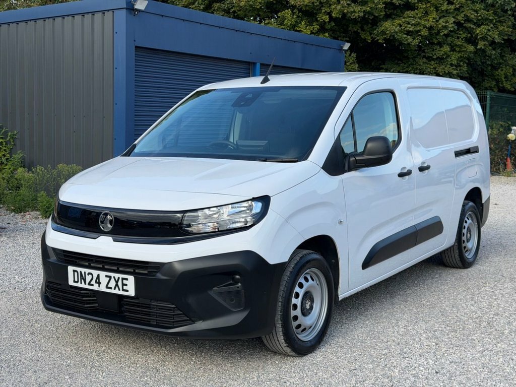 Vauxhall Combo 1.5L Prime 6Dr White #2