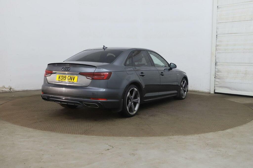 Audi A4 2.0 Tdi 40 Black Edition S Tronic Euro 6 Ss Grey #6