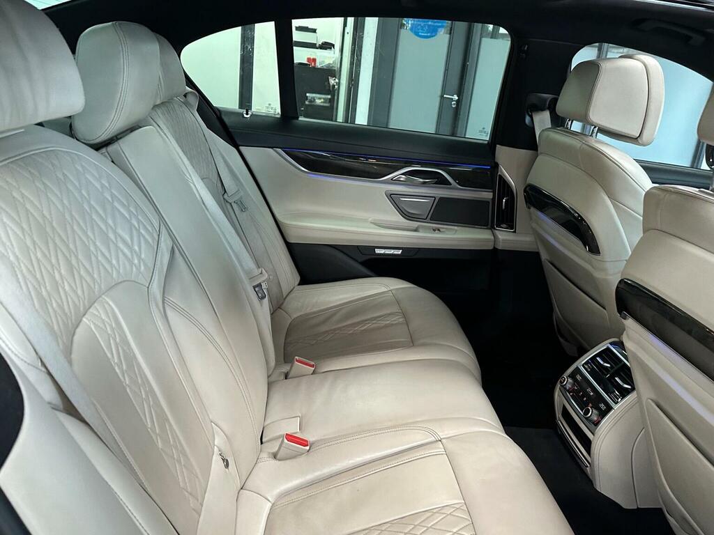 BMW 7 Series 740Ld Xdrive Black #33