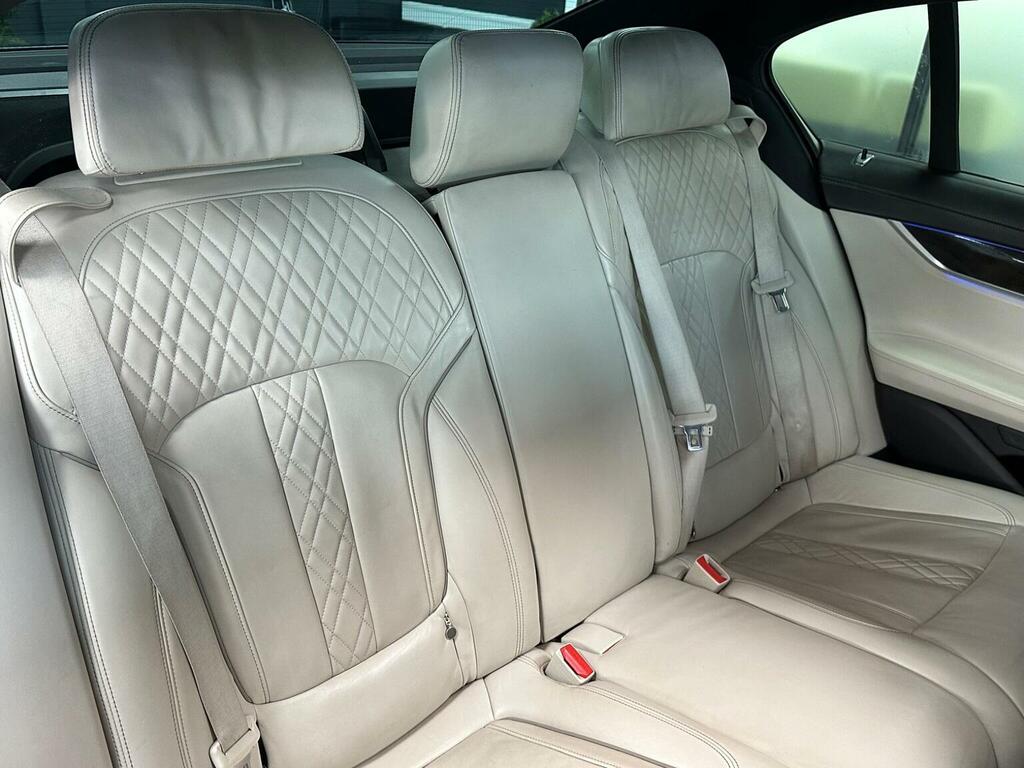 BMW 7 Series 740Ld Xdrive Black #34