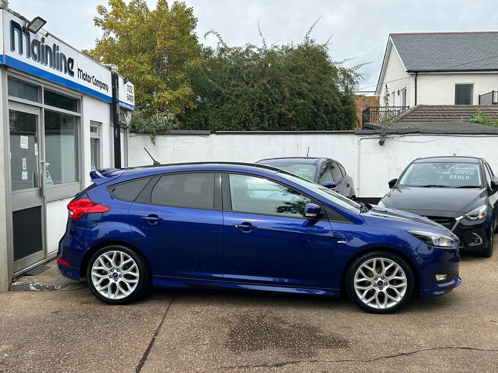 Ford Focus Hatchback 1.5 Tdci St-line Euro 6 Ss 2017 WR67DJK Blue #2