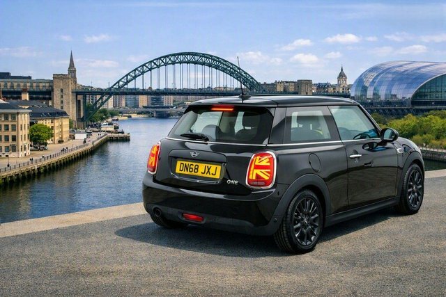 Mini Hatch 1.5 One Euro 6 S S DN68JXJ Black #2