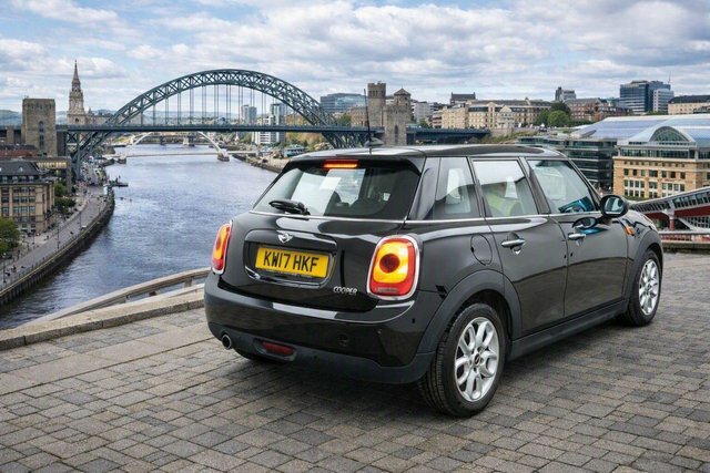 Mini Hatch 1.5 Cooper Euro 6 S S KW17HKF Black #2