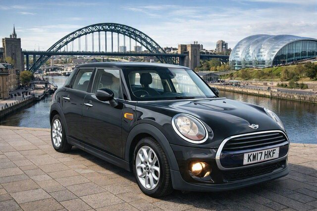 Mini Hatch 1.5 Cooper Euro 6 S S Black