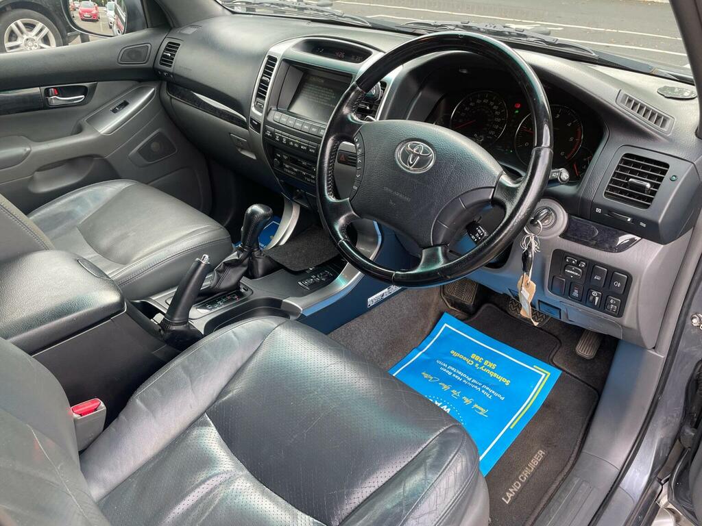 Toyota Land Cruiser 3.0 D-4d Invincible Grey #5