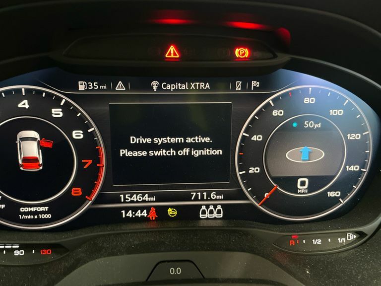 Audi Q2 35 Tfsi S Line OV73HPZ Red #3